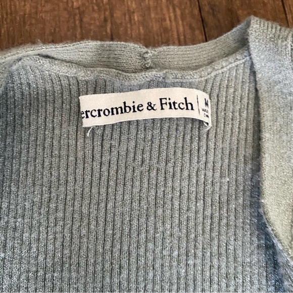 Abercrombie and Fitch  Light Blue Open Front Cardigan M - Picture 6 of 6